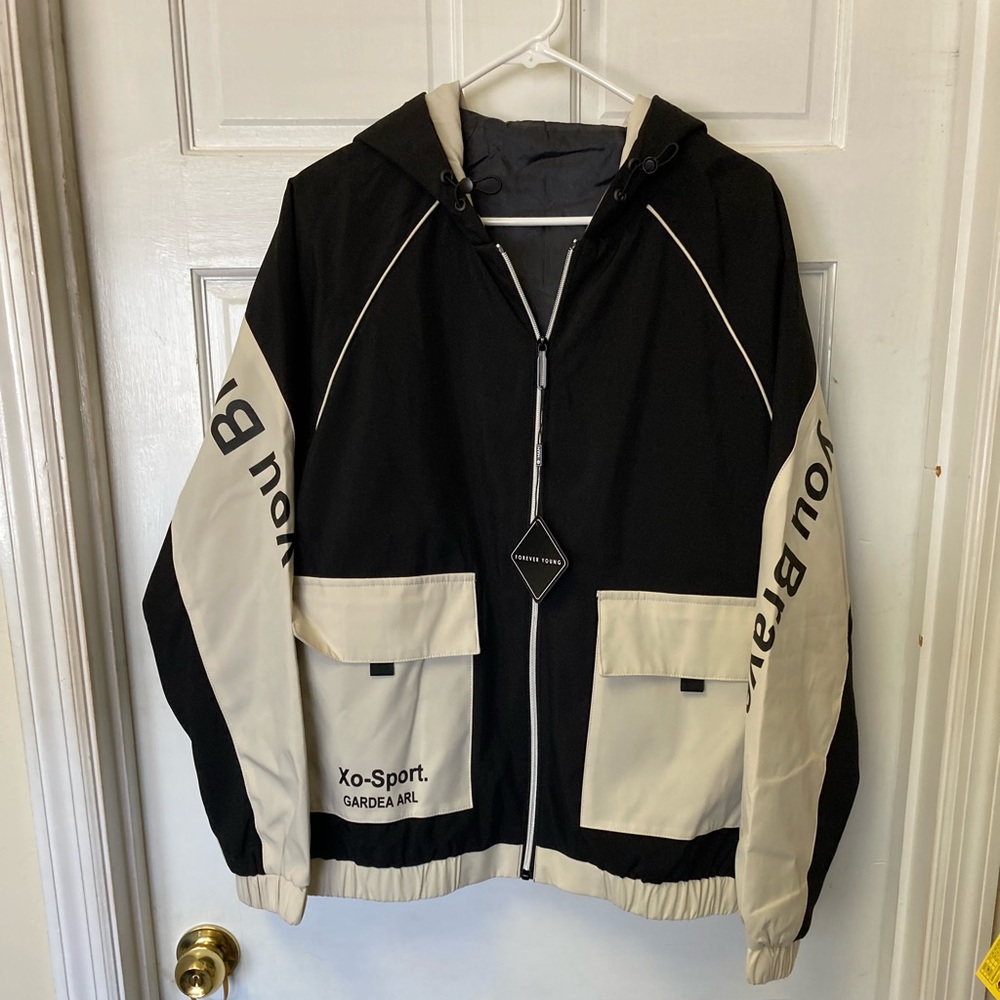 Men’s Letter Hooded Raglan Sleeve Zip Up Jacket Medium NWT